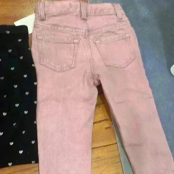 Toddler Girl 2T bundle Shorts, Pants, and skirts size 2T - Picture 10 of 10